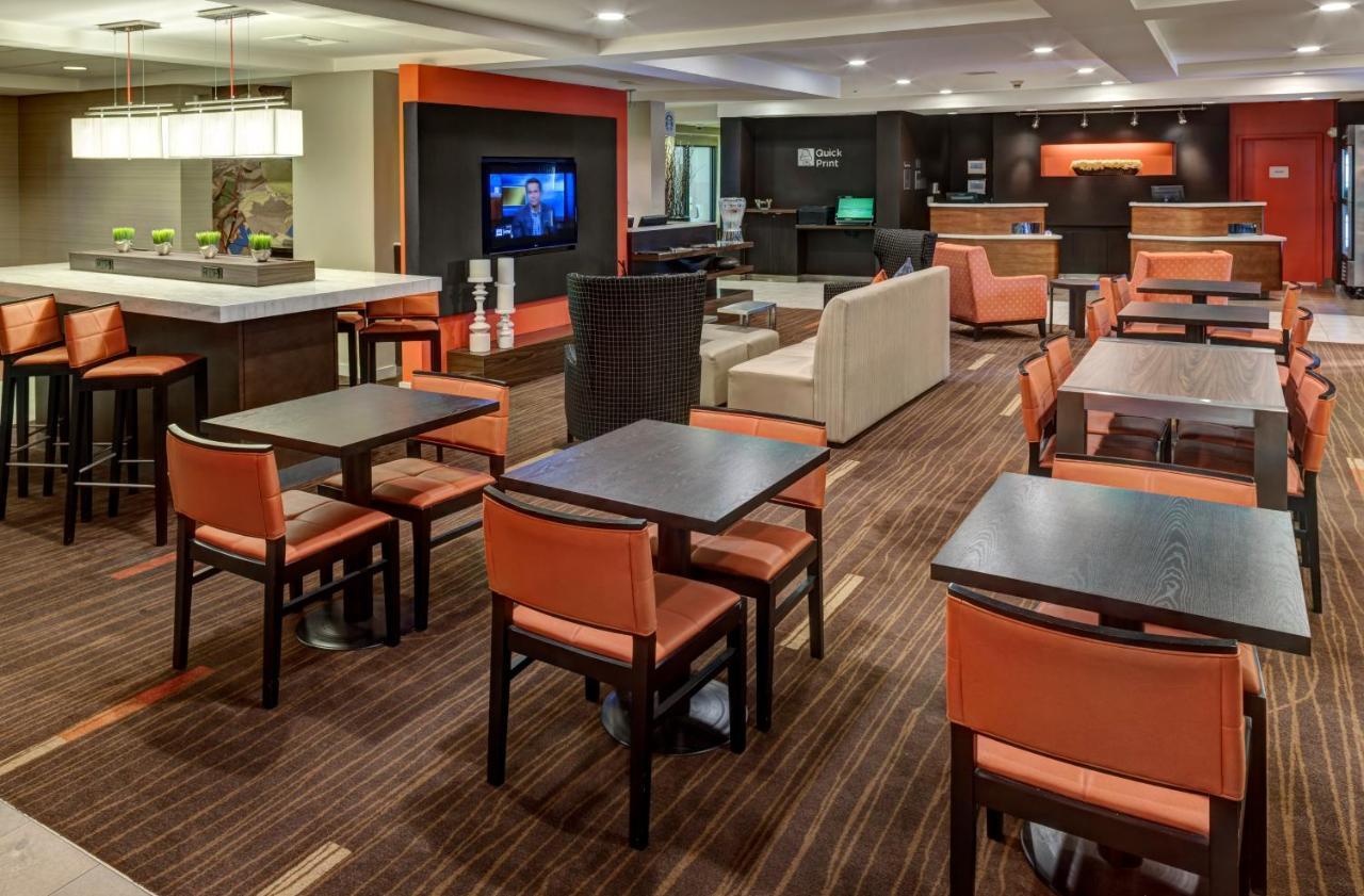 Hotel Courtyard By Marriott Wichita East Exterior foto