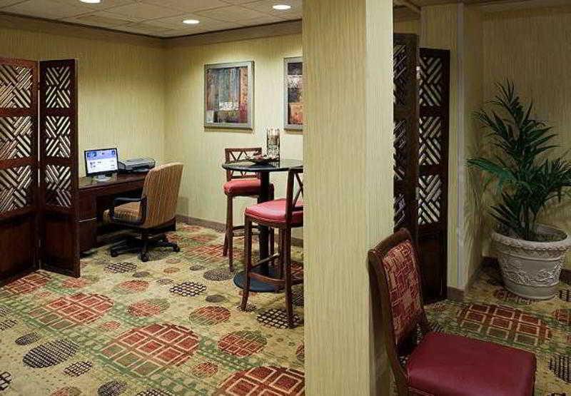 Hotel Courtyard By Marriott Wichita East Exterior foto